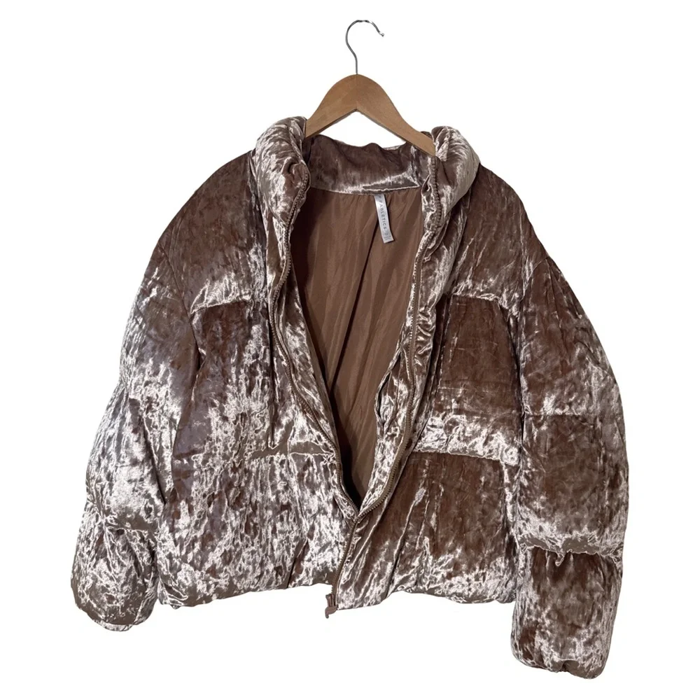 Fabletics Velvet Puffer Jacket Champagne color Size 1X - Picture 9 of 14